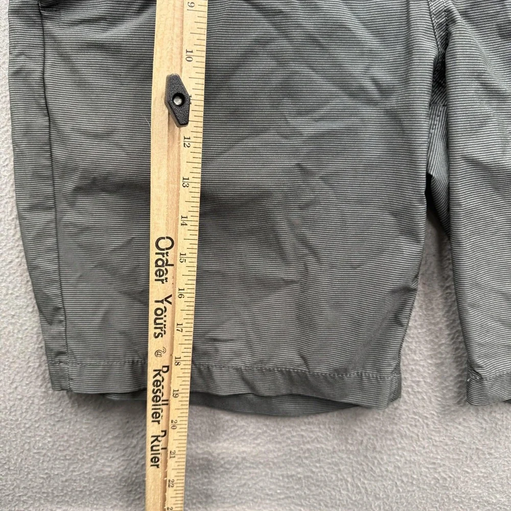 Travis Mathew Shorts Mens 35 Gray Striped Chino Stretch 9 Inseam Casual